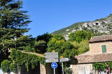 Fontaine de Vaucluse Center