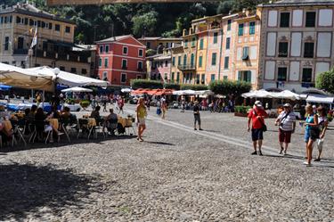 Piazza Martiri dell’ Olivetta