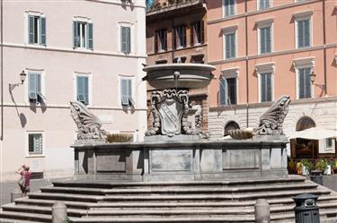 Piazza di Santa Maria in Trastevere