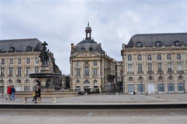 Place de la Bourse (Place Royale)