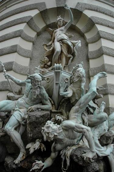 Statues at Michaelerplatz