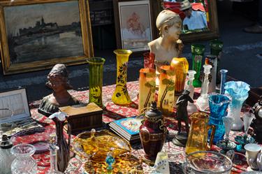 Villeneuve-les-Avignon Flea Market