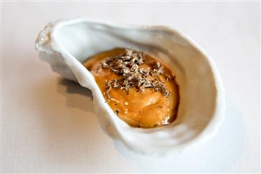 El Celler de Can Roca menu, Oyster with game meat hollandaise sauce