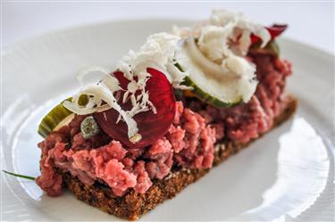 Orangeriet, Rye Bread with Beef Tartar Smorrebrod